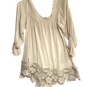 Alter'd Altered State size Small women's top Ivory lace 3/4 sleeve